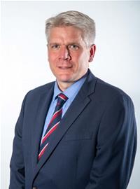 Profile image for Councillor Simon Seary